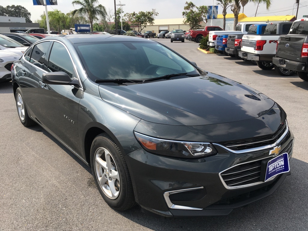 Pre-Owned 2017 Chevrolet Malibu LS